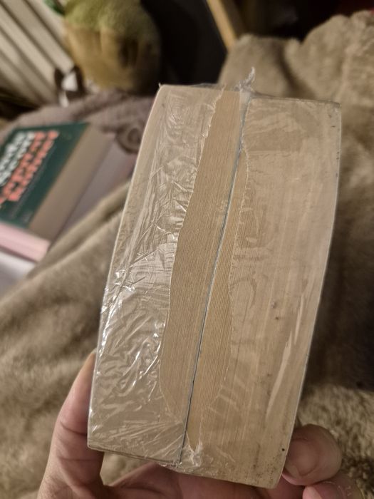 Mega Giga Królowie Złoci i Potwór z Przeszłości