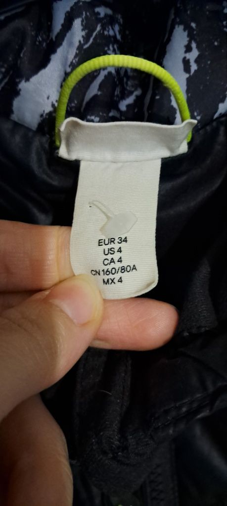 Kamizelka bezrekawnik H&M krotka czarna blyszczaca XS