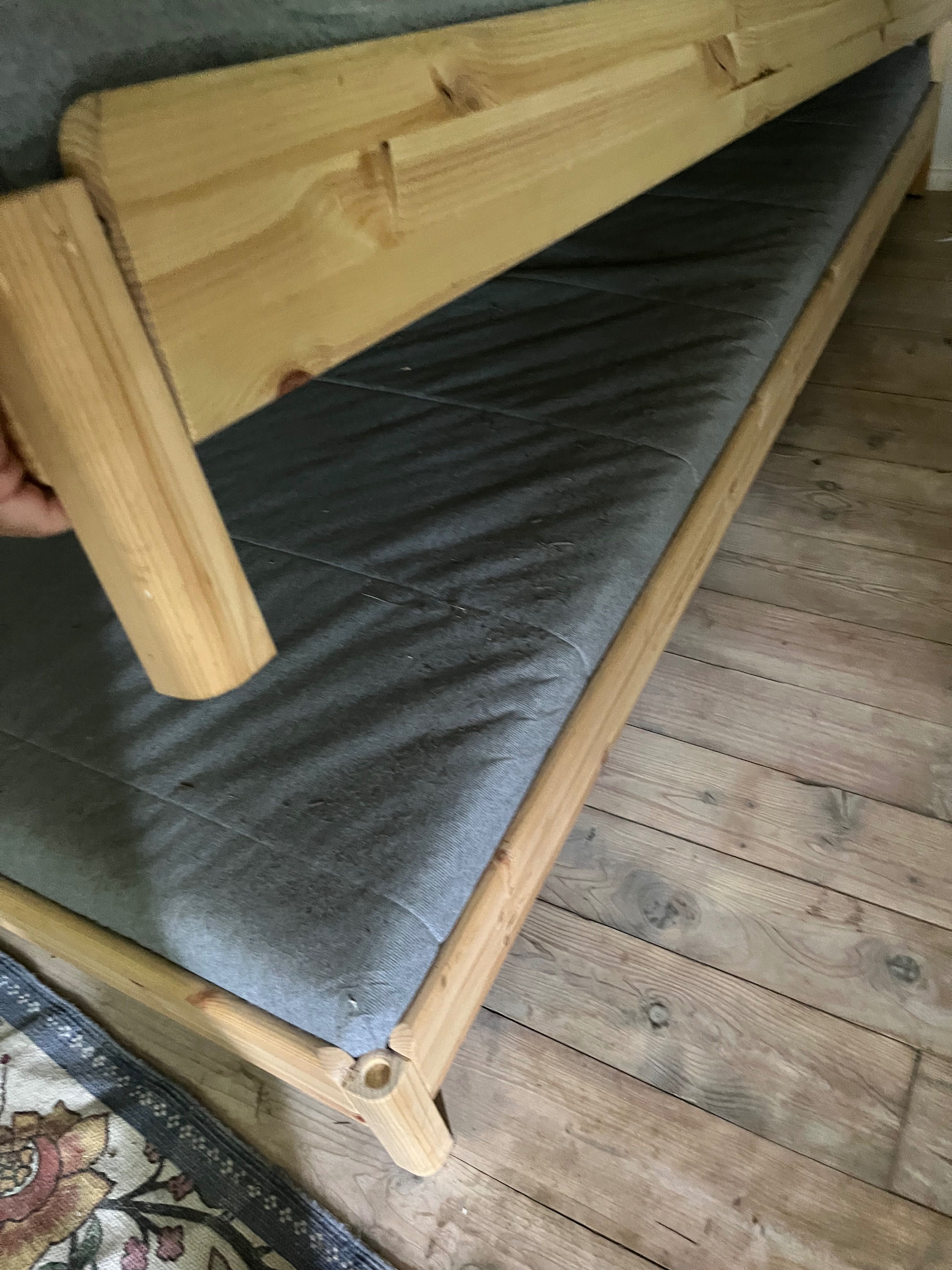 Łóżko sztaplowane IKEA UTÅKER z dwoma materacami - odbiór własny