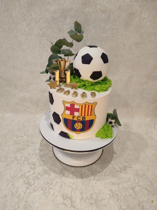 Смачні торти на замовлення