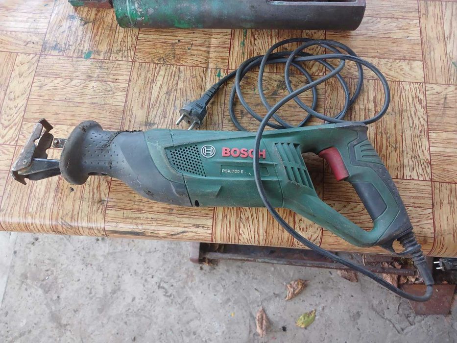 Сабельная пила Bosch psa 700 E