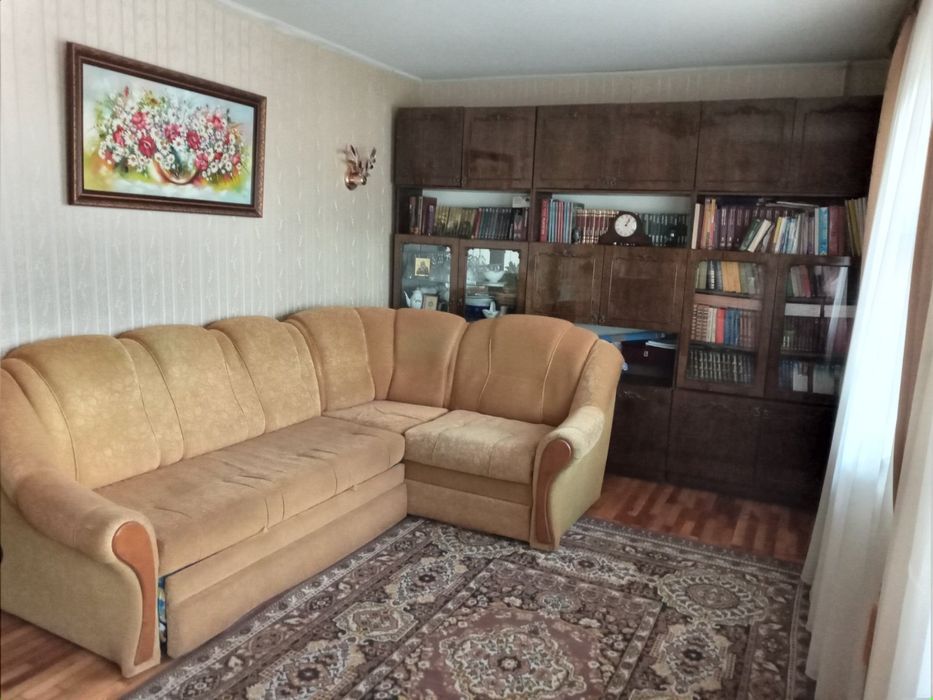 Продается 3 ком. квартира р-н ост. кинотеатра "Космос", 4/9