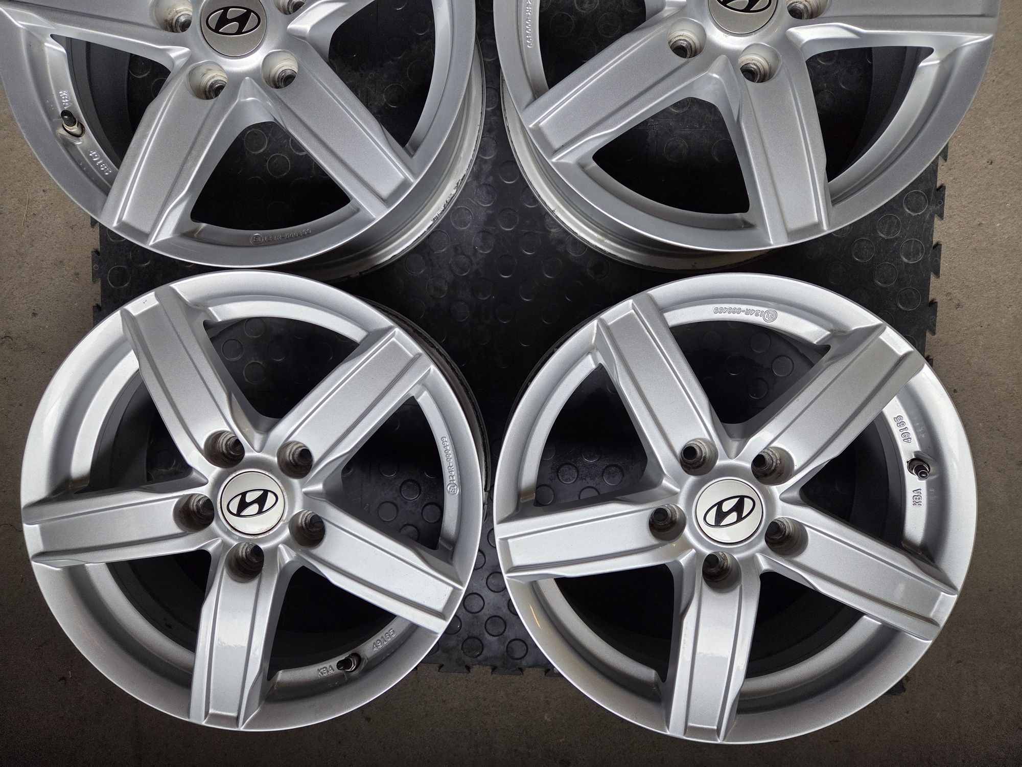 Felgi Aluminiowe 5x114,3 6,5Jx16 ET50 Huinday ix20 ix25 ix35 Tucson