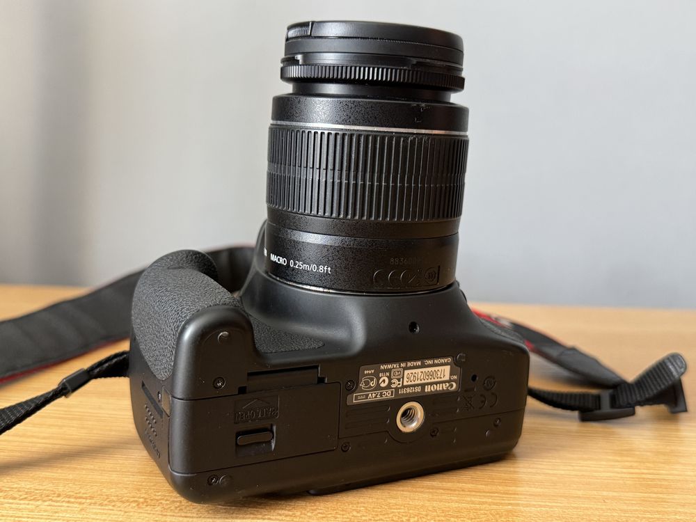 Canon EOS 600D Цифровий дзеркальний фотоапарат