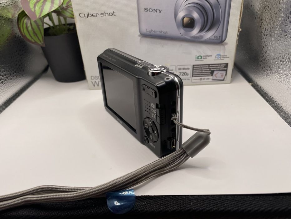 Sony Cyber-shot DSC-W710