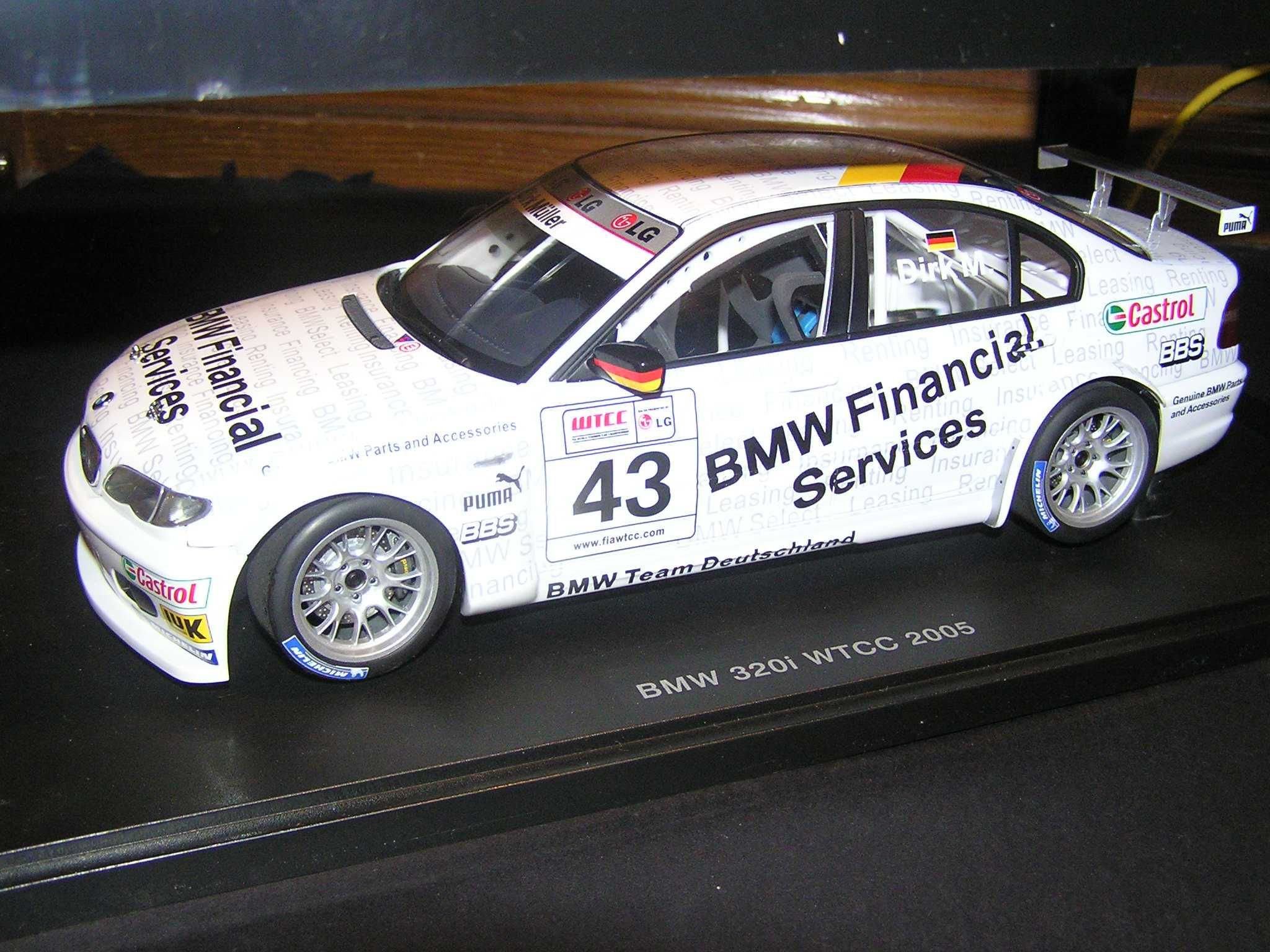 Miniatura BMW 320i E46 #43 WTCC 'Genuine Parts' 2005 AUTOart 1:18