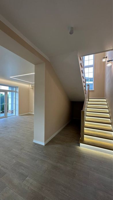 Продаж будинку з ремонтом у Крюківщині, закрите КМ, Газ