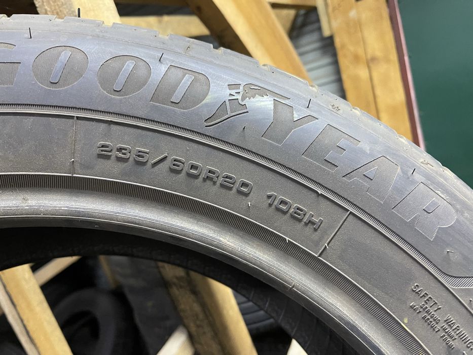 Шини зима 235/60R20 GOODYEAR UG Perfomance 2шт 23рік