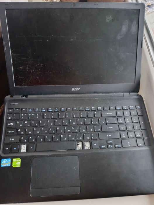 Ноутбук Acer (Core i3 / GeForce) — на запчастини або ремонт