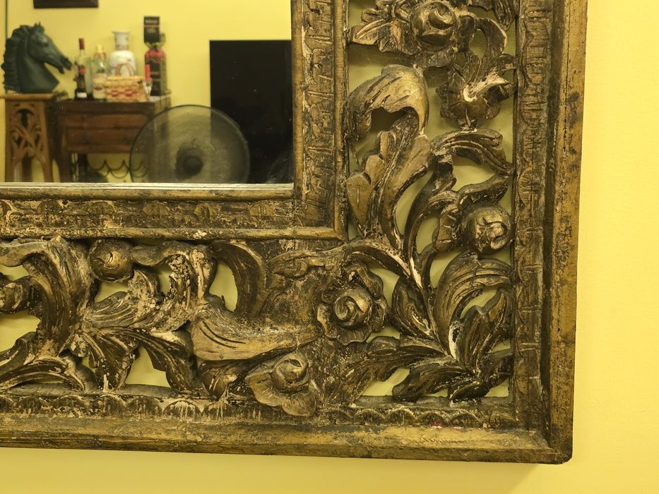 Espelho em talha madeira