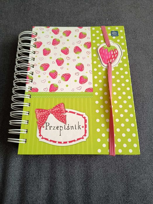 Przepiśnik z truskawką