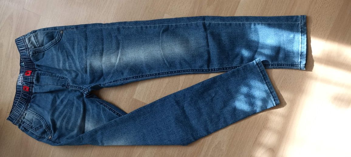 Spodnie jeansowe rozm. 146/152