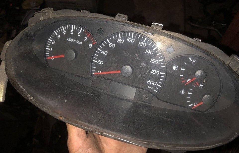 Продам панель приладів до Джилі МК.  2500гр.