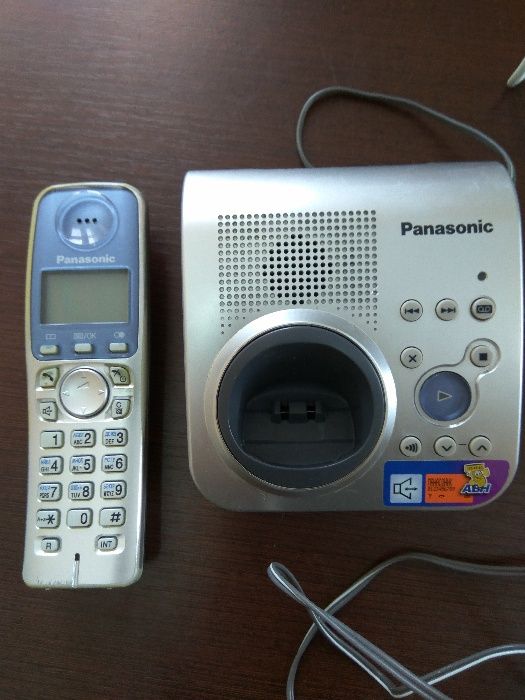 Телефон Panasonic KX-TG7227UA