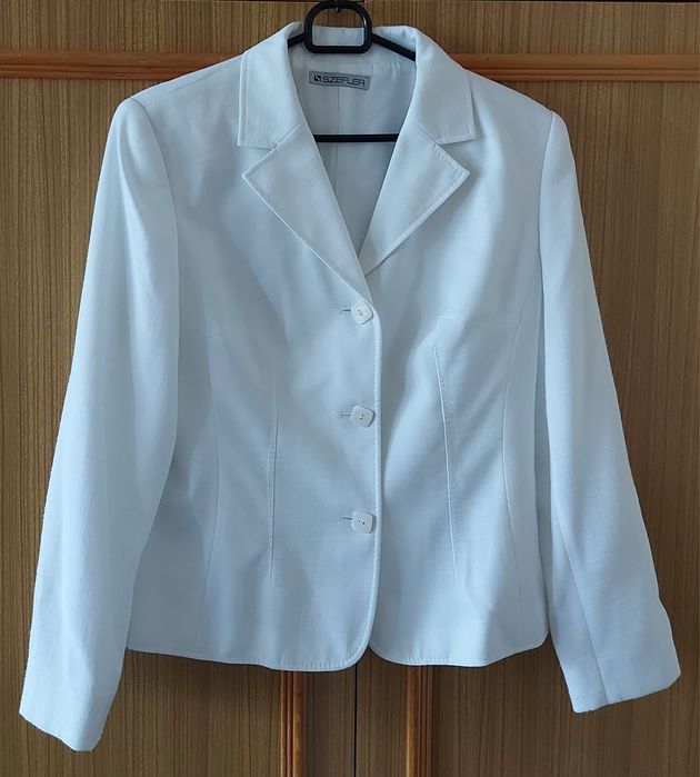 Kostium ze spódnicą maxi