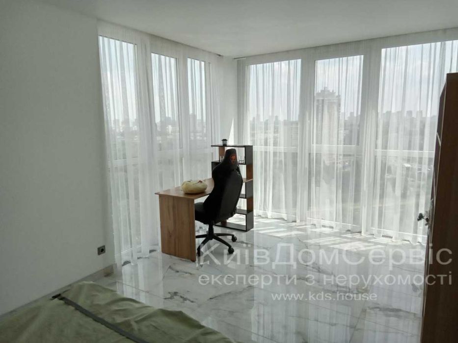 продам 3 кімн квартиру 107 м² з ремонтом ЖК Кампус Солом'янський