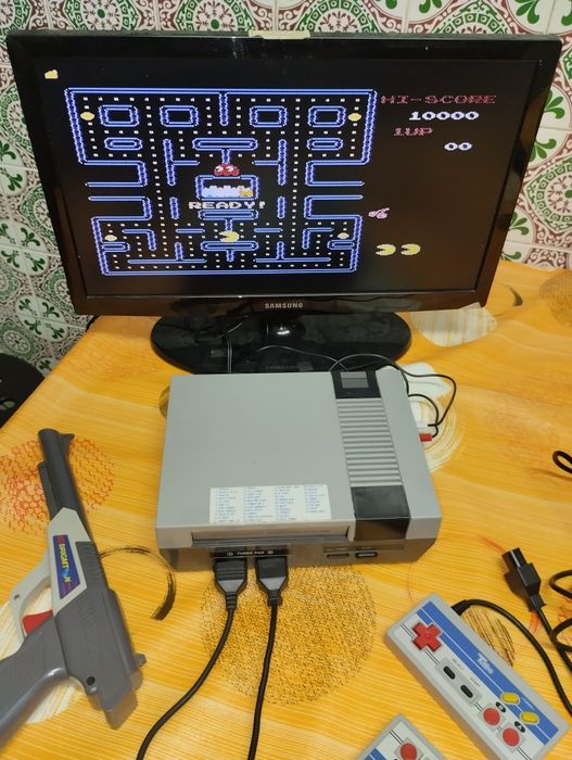 Consola antiga de jogos dos anos 90