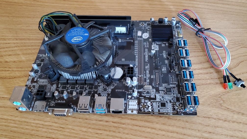 Комплект для майнингу материнська плата BTC B250C +  i3 7100