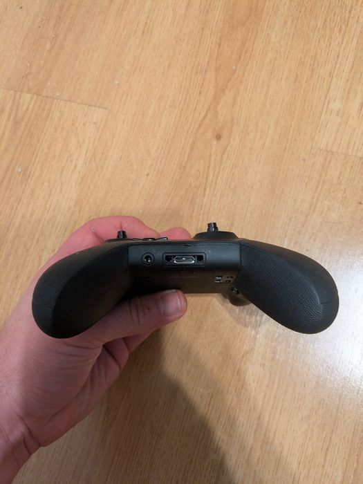 Pad Xbox Elite 2 uszkodzony na części
