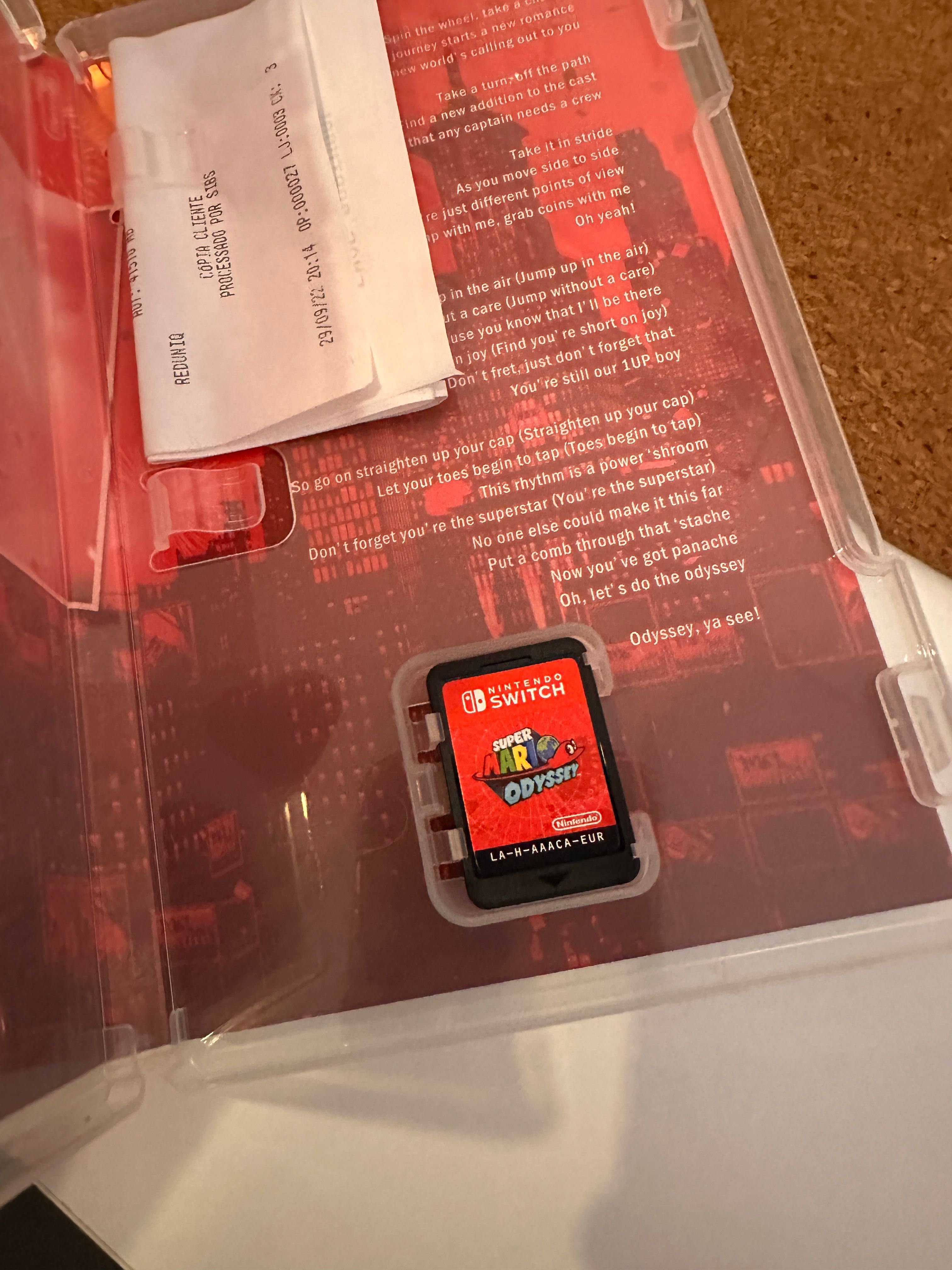 Vendo Nintendo Switch v.2 com Zelda e Mario