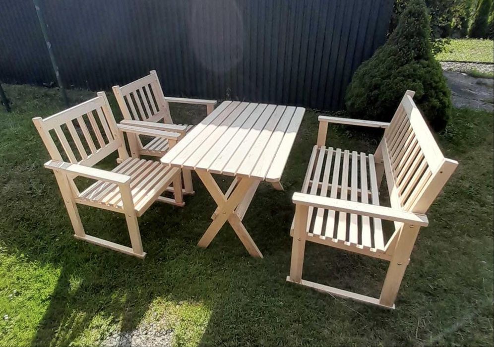 Meble ogrodowe drewniane