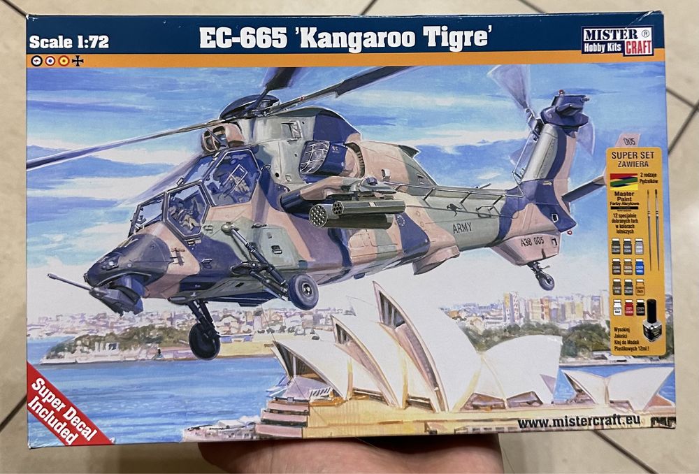 Збірна модель вертольотаMister Craft EC-655 Kangaroo Tigre модель 1:72
