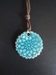 Wisiorek ceramiczny mandala boho. Naszyjnik turkusowy