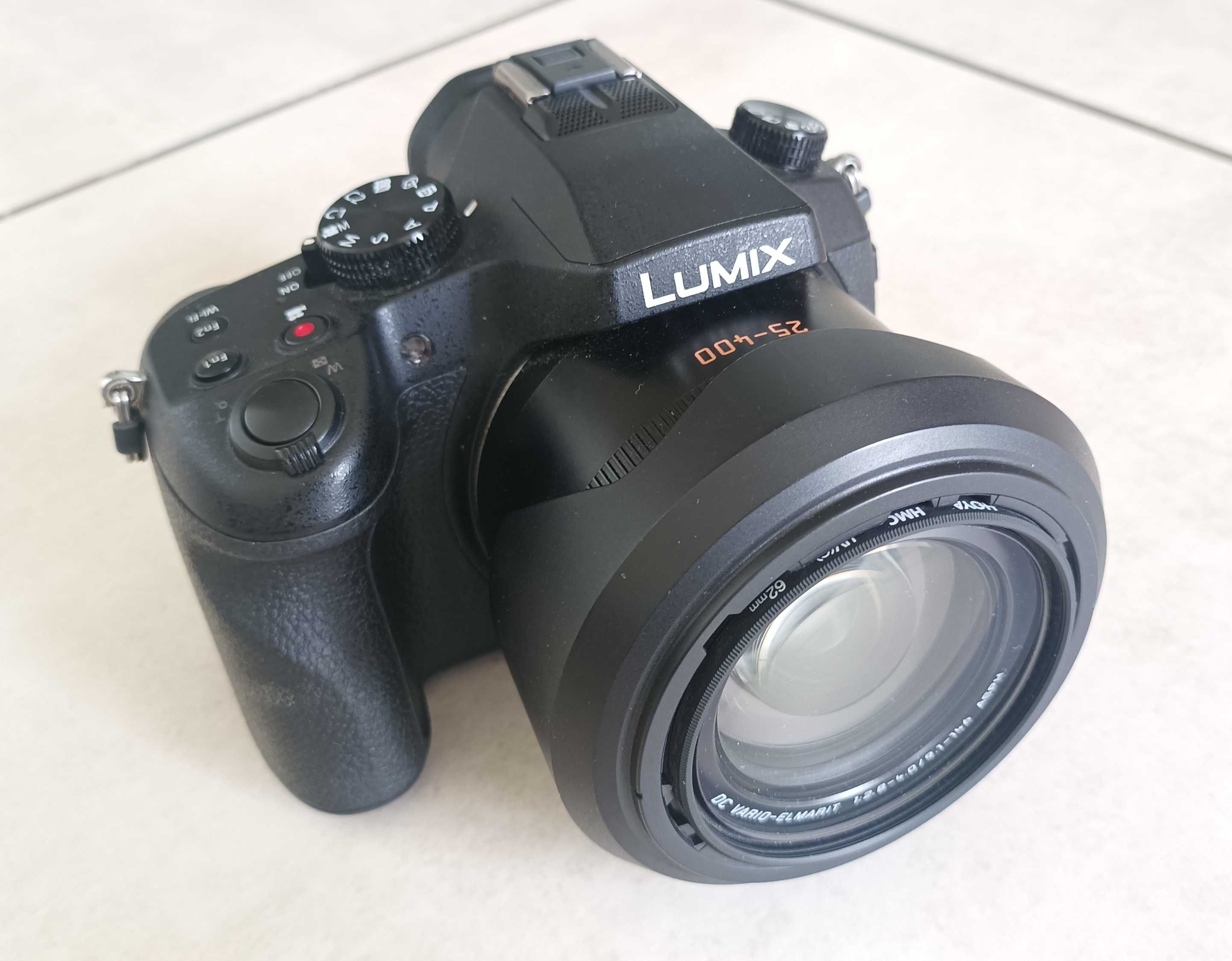 Panasonic Lumix FZ1000