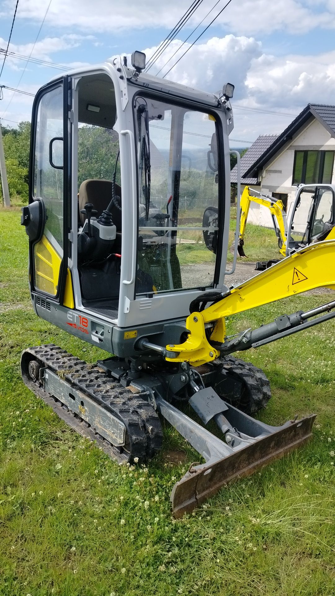 Traktorek farmtrack 26 z glebogryzarką separacyjna, kosiarka bijakową