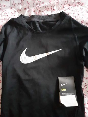 Camisola Nike Pro 8-10 anos Nova