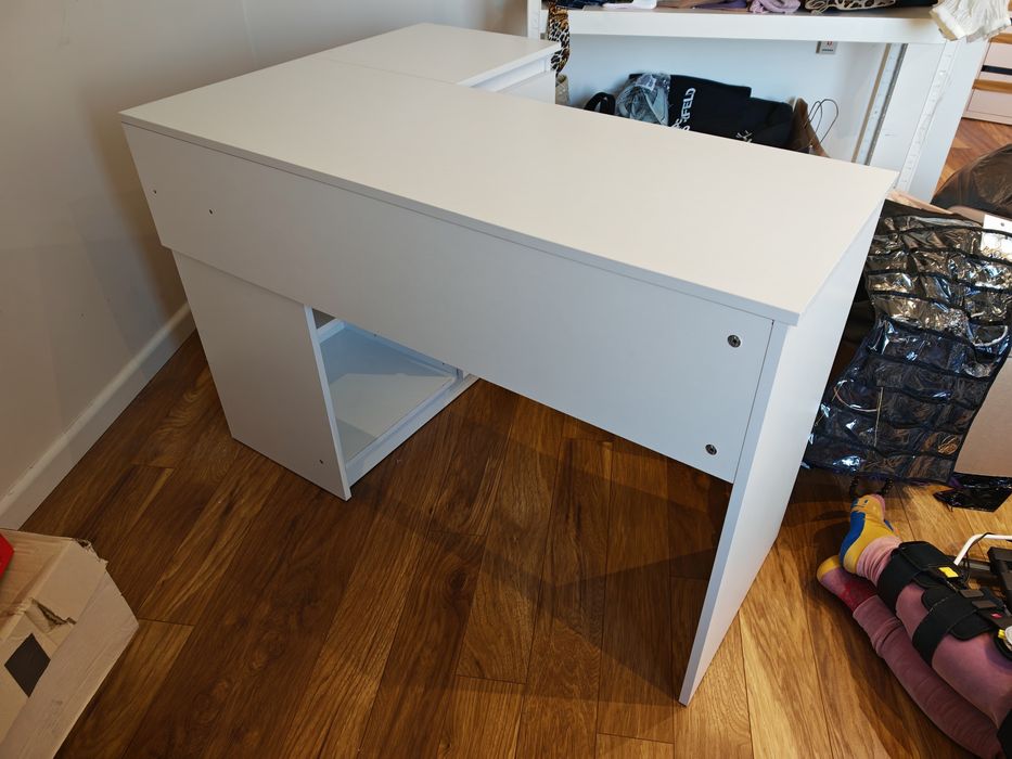 Białe Biurko Rogowe Narożne Biurowe