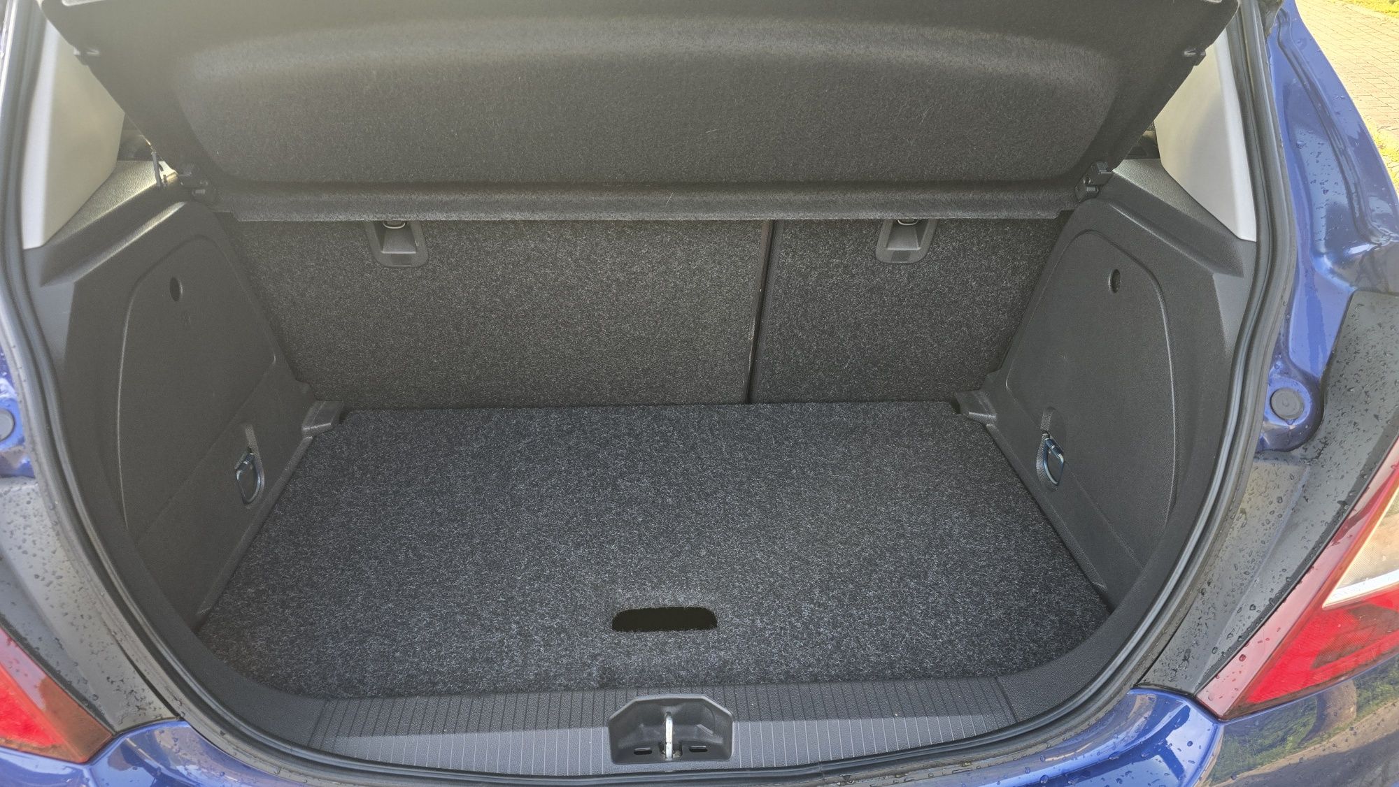 Opel Corsa 1.2i 5 Portas