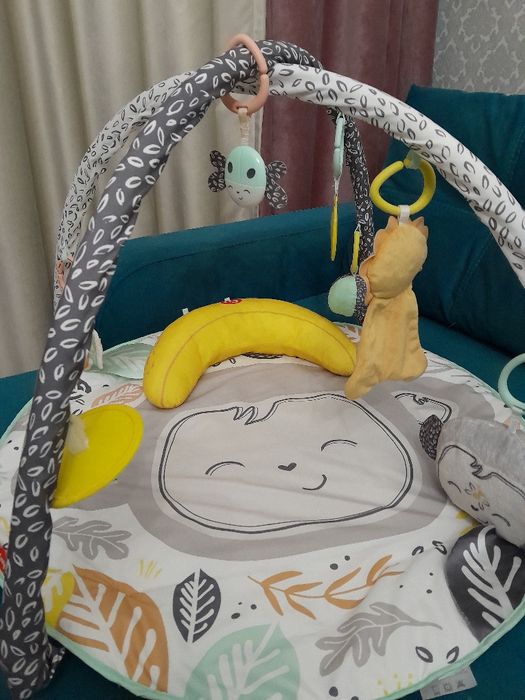 Коврик-игровой центр 3-в-1 Fisher-Price.