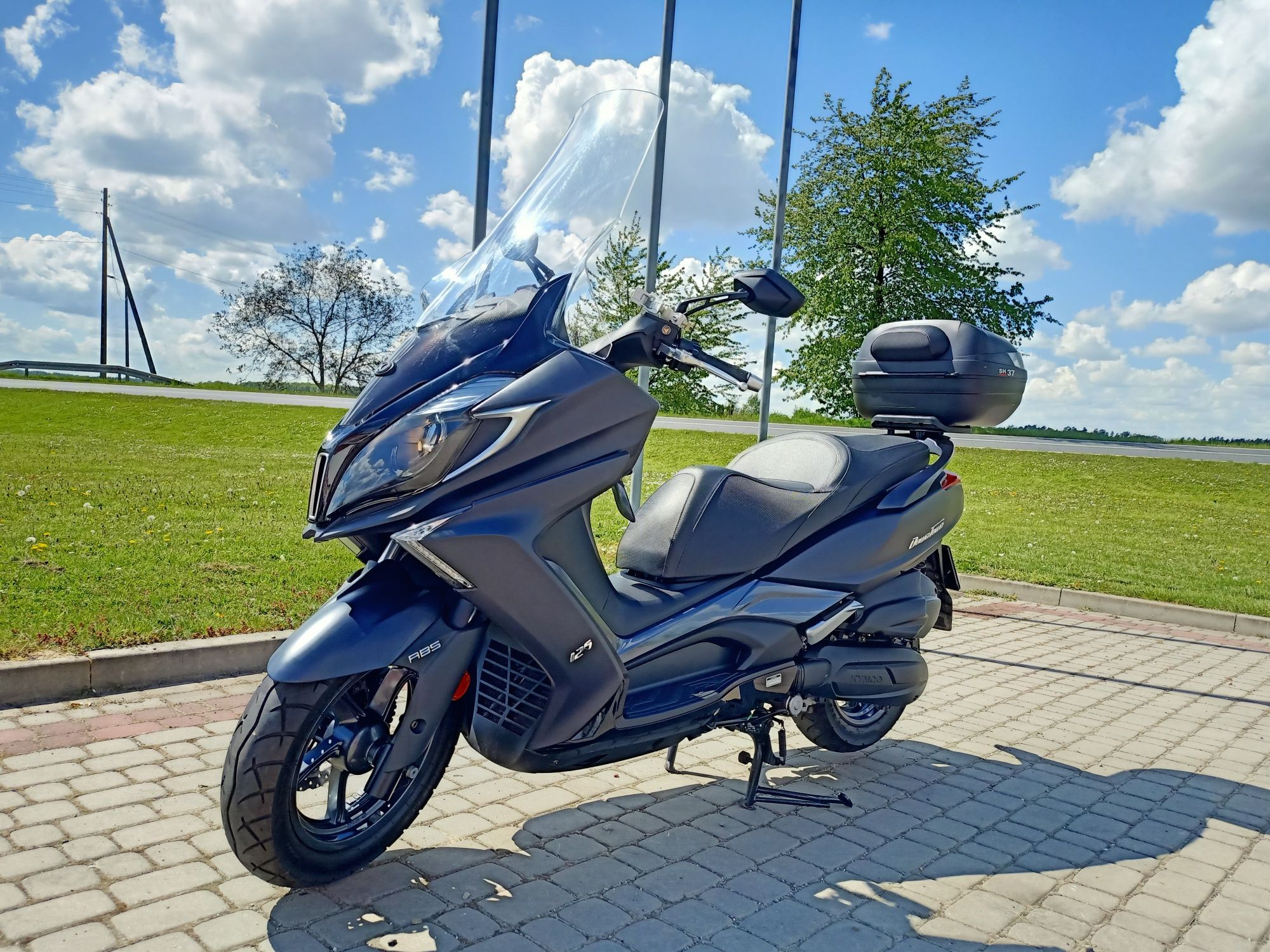 Kymco Downtown 125 salon polska