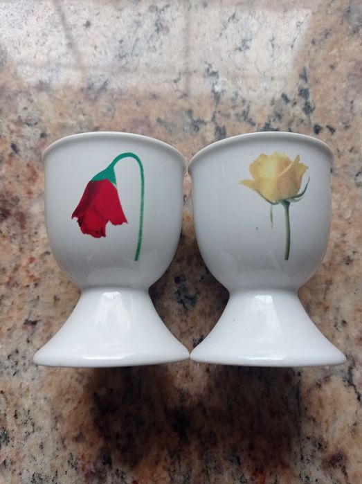 Porcelanowe włoske kieliszki do jaj