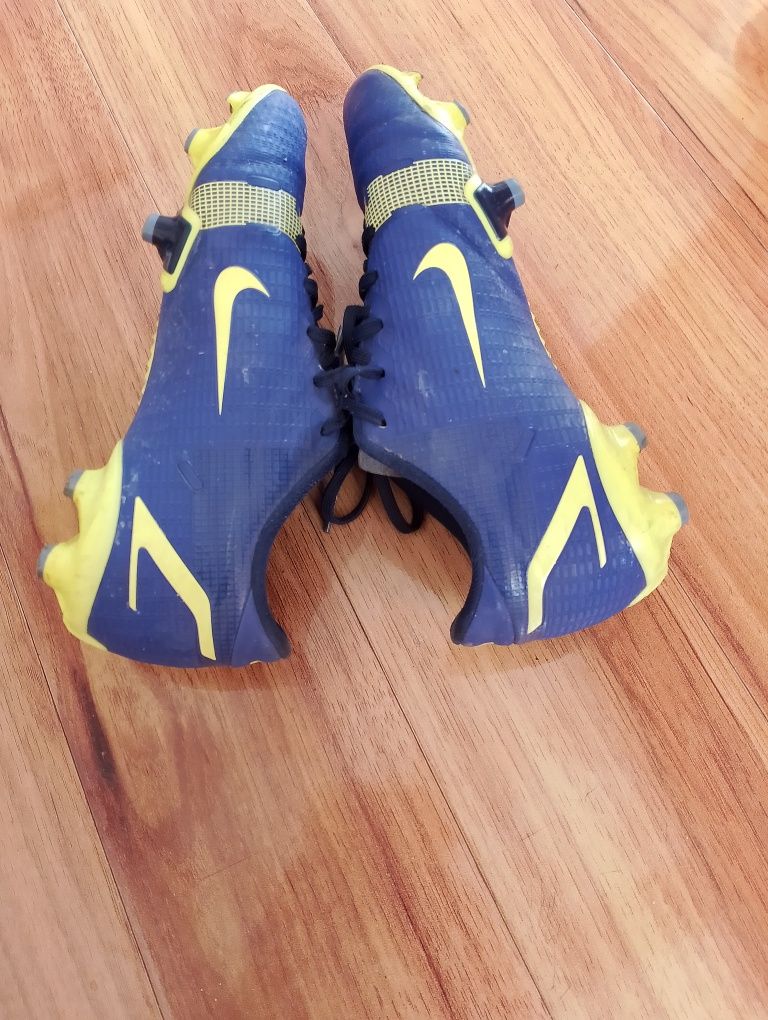 Korki  buty 33,5 Nike