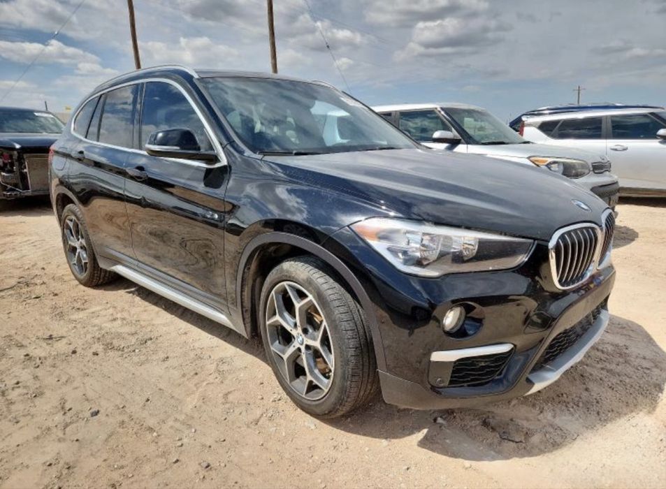 Шрот розборка BMW F48 x1 крило бампер ричаг кпп мотор фонарь скло