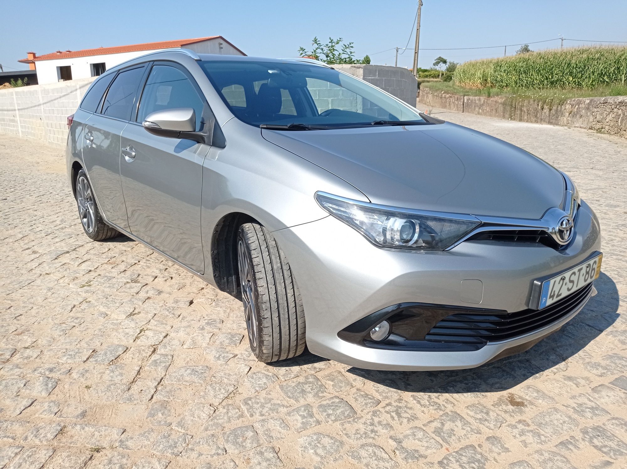 Toyota Auris 1.4D4D pack tekno + sport