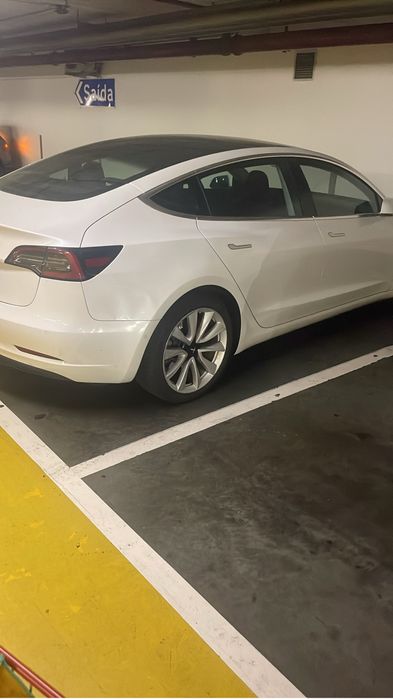 Tesla Model 3 Standard Range Plus RWD