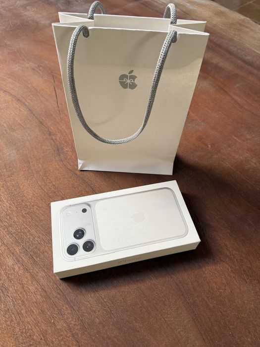 iPhone 17 Pro Max - 256 GB - Novo - Varias Cores