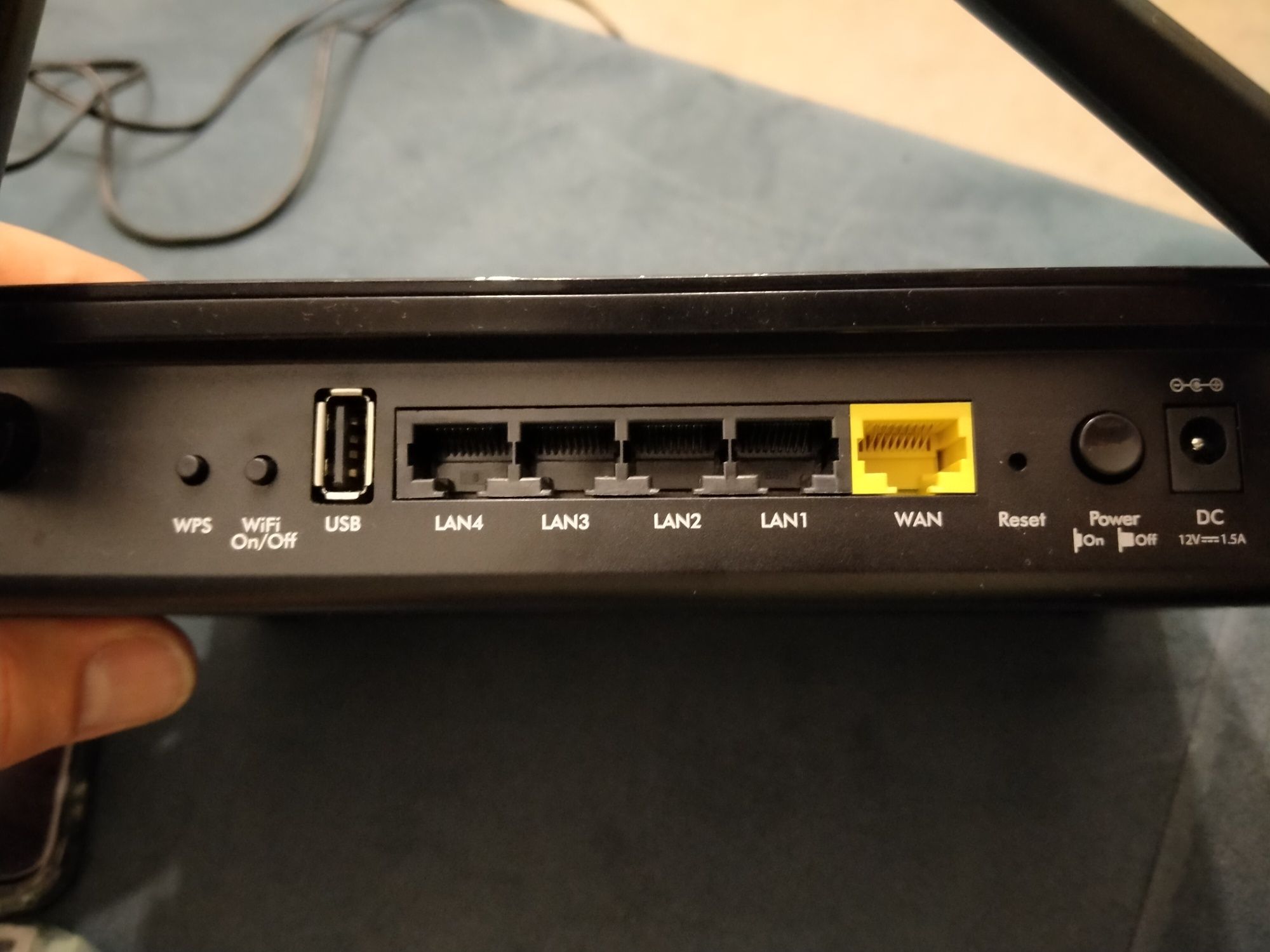 Router wifi NETGEAR - AC1200 model R6220
