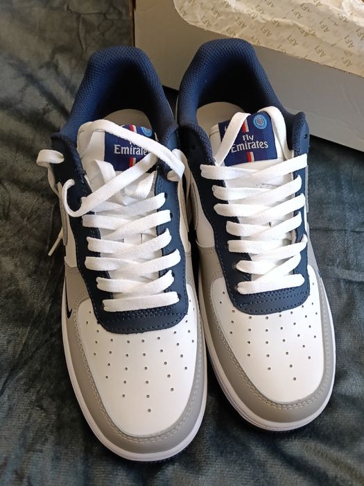 Nike edycja specjalna PSG r.45