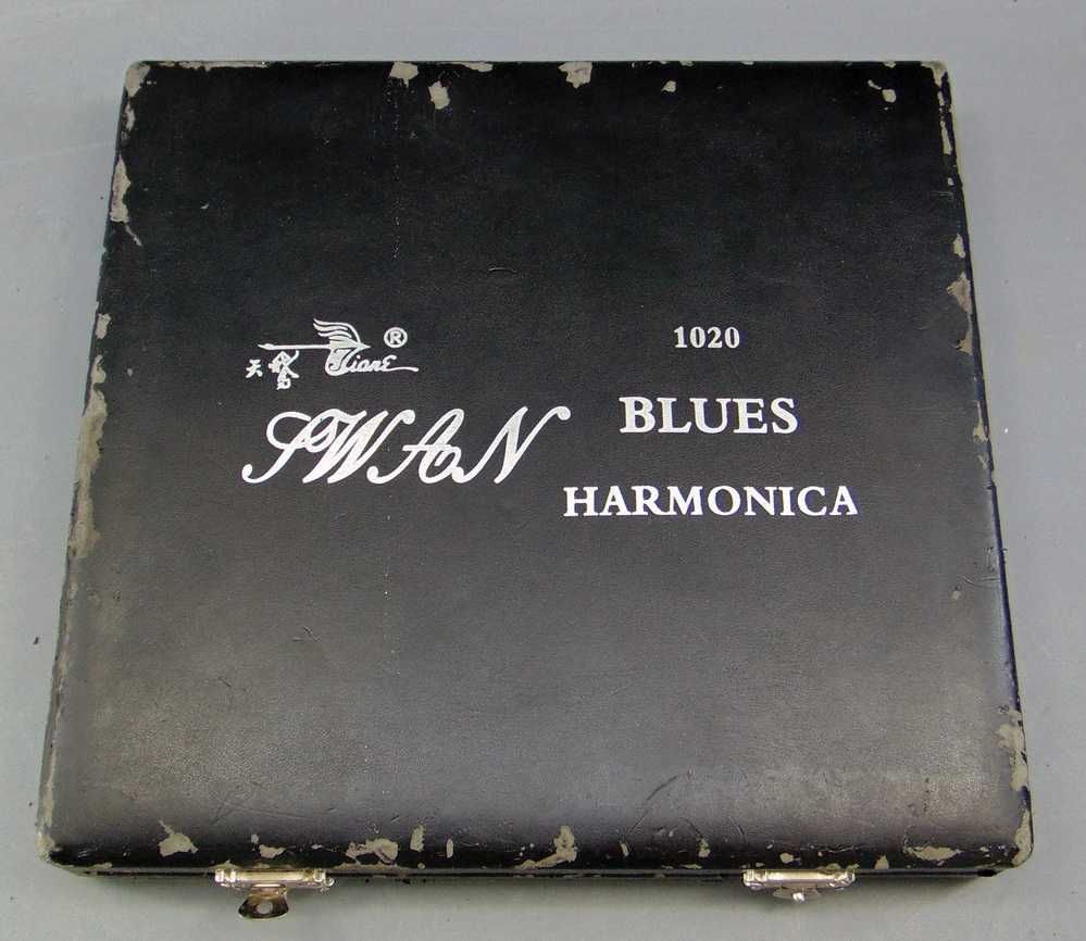 Zestaw 12 harmonijek Swan Blues