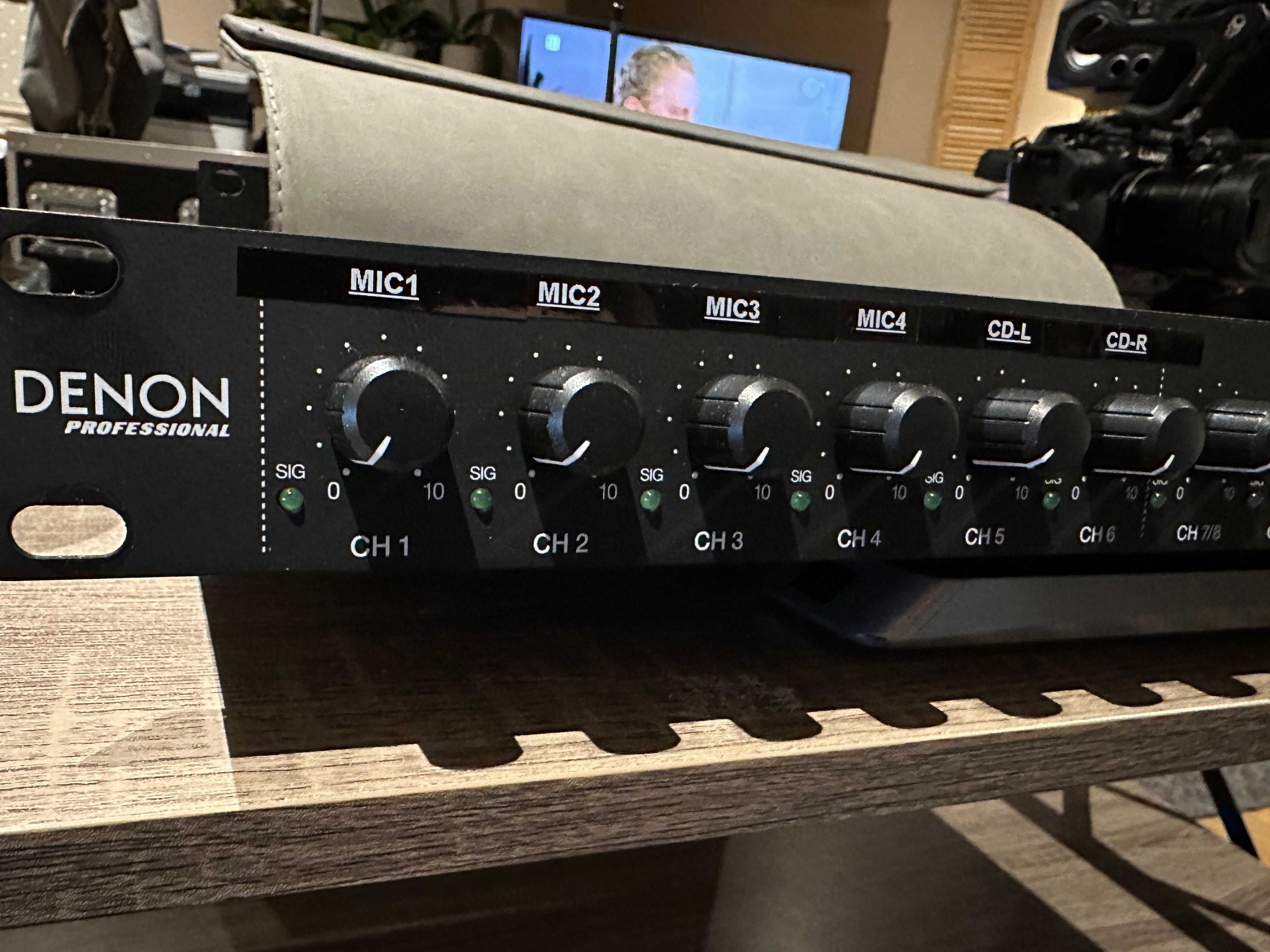 mikser audio Denon DN-312X
12-kanałowy