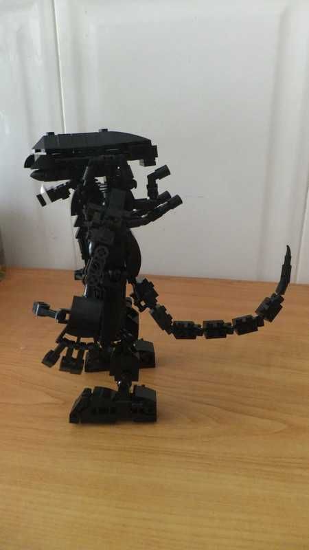 AVP - Alien vs Predator - construction blocks