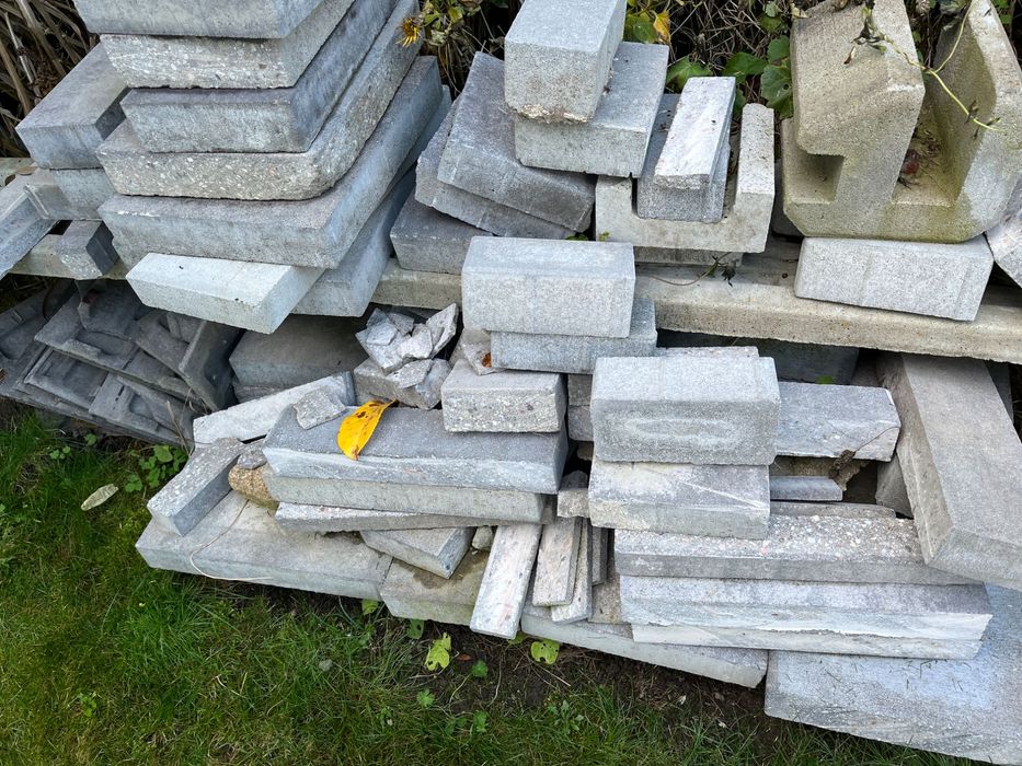 Oddam gruz - odpady z kostki betonowej