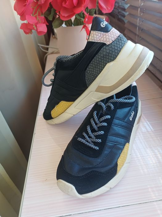 Жіночі кросівки фірми Gola 39 р