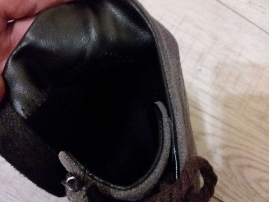 Женские ботинки 39 розмір в хорошем состоянии