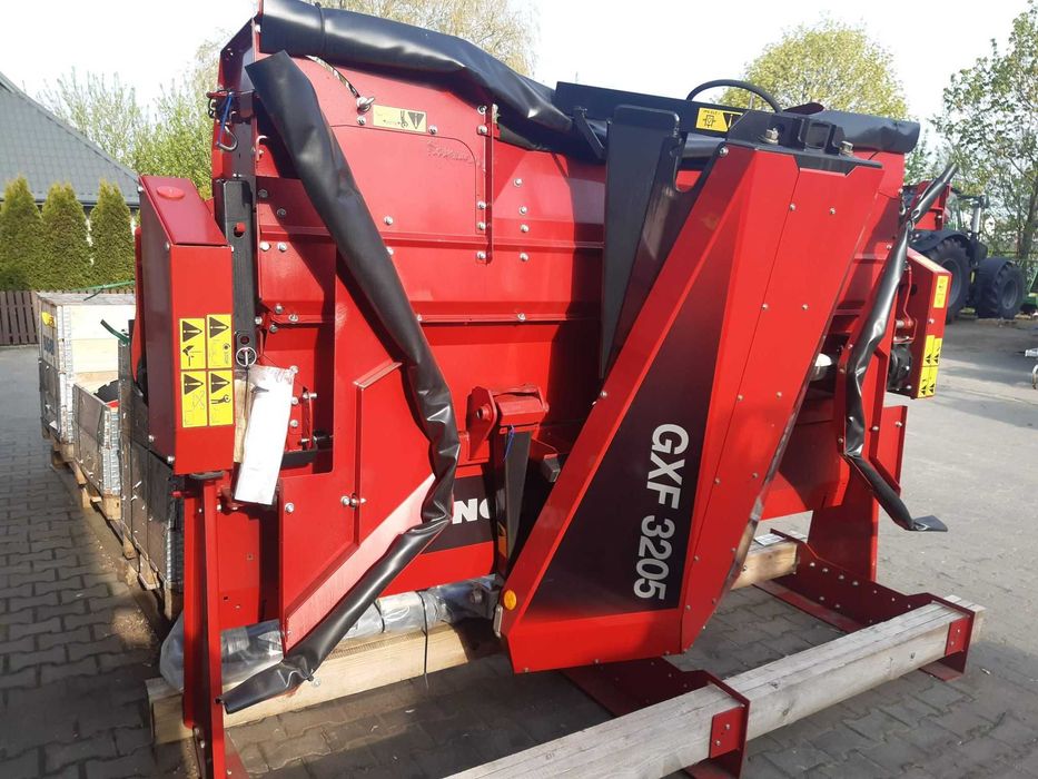 Kosiarka czołowa z kondycjonerem  Kongskilde GXF3205P