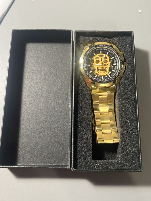 Наручний годинник